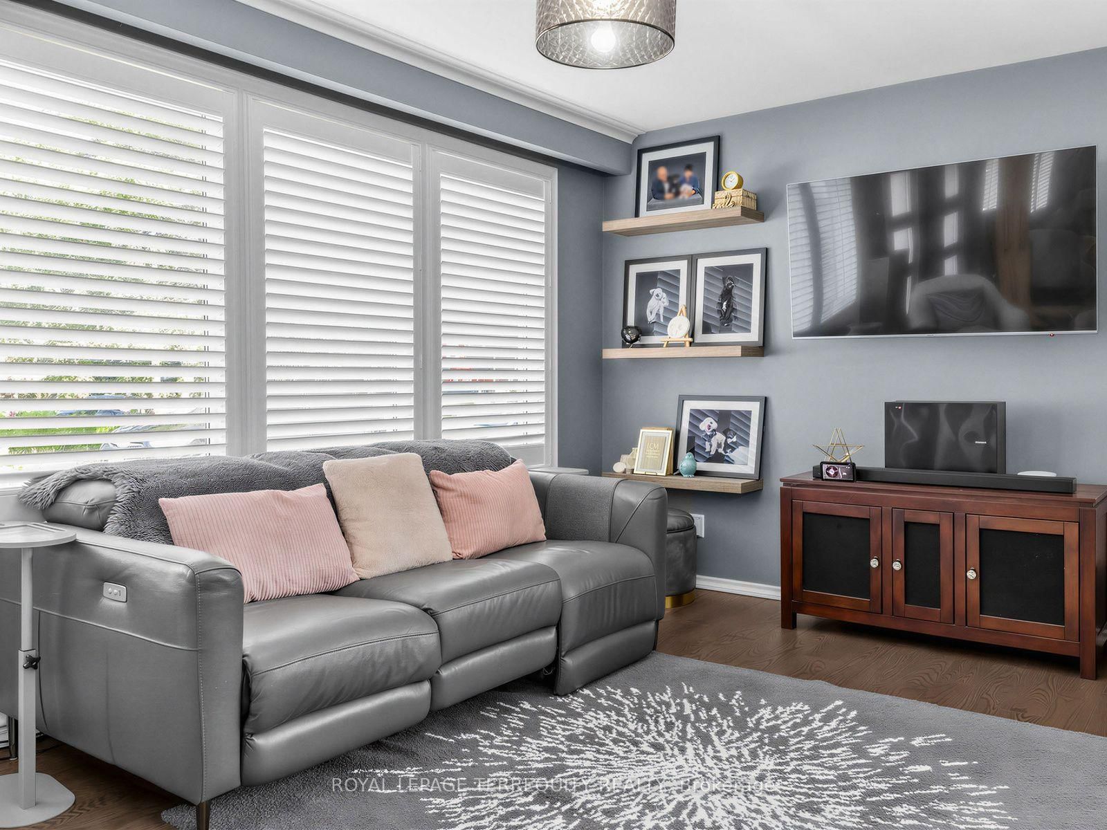 29 Sedgewick Crescent • Toronto, ON photo 11