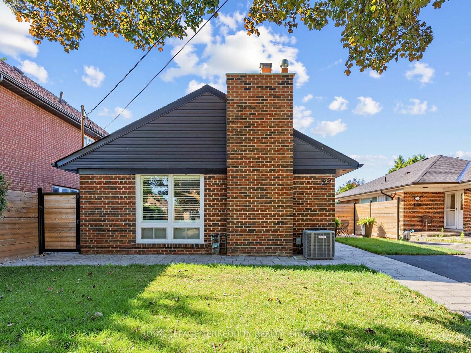 29 Sedgewick Crescent • Toronto, ON photo 2