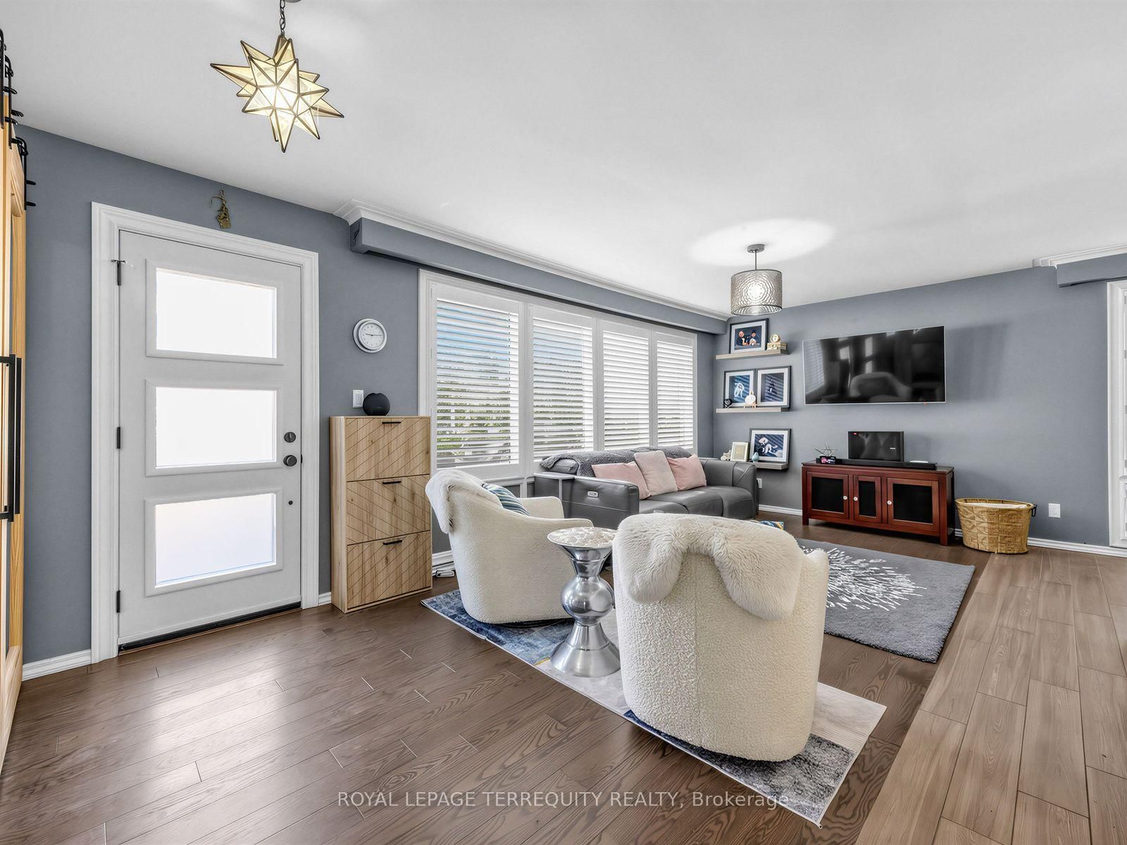 29 Sedgewick Crescent • Toronto, ON photo 6