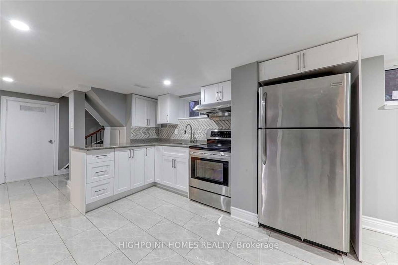 Bsmt - 25 Surrey Avenue