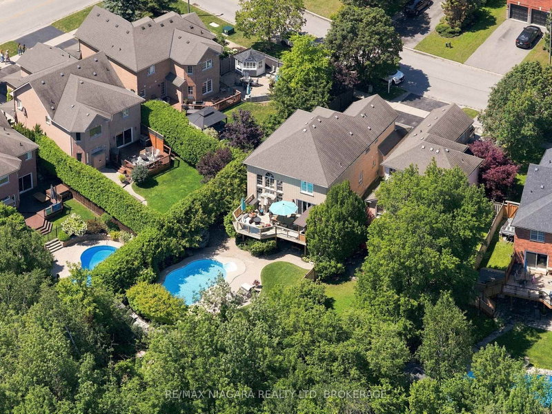 81 Gartshore Drive
