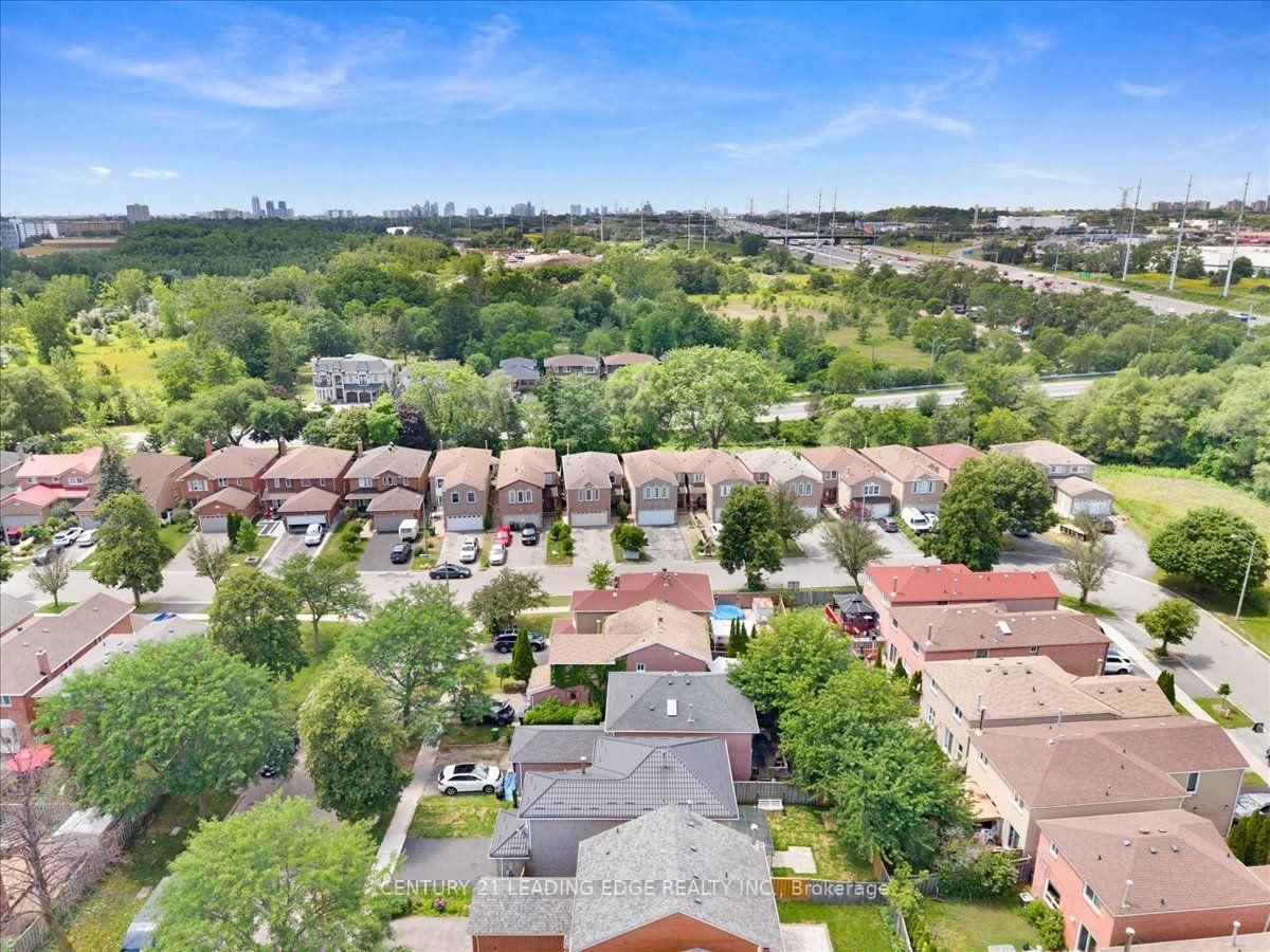 41 Graybark Crescent • Toronto, ON photo 46