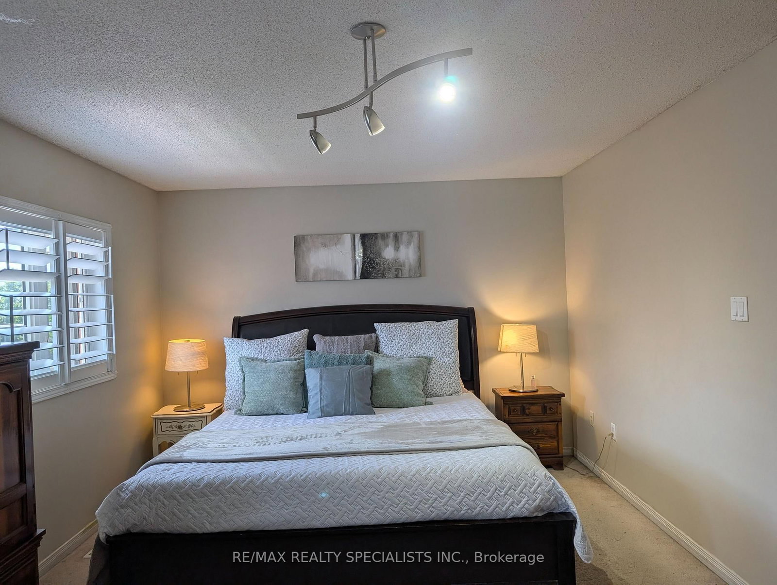 20 Thorp Crescent • Ajax, ON photo 9