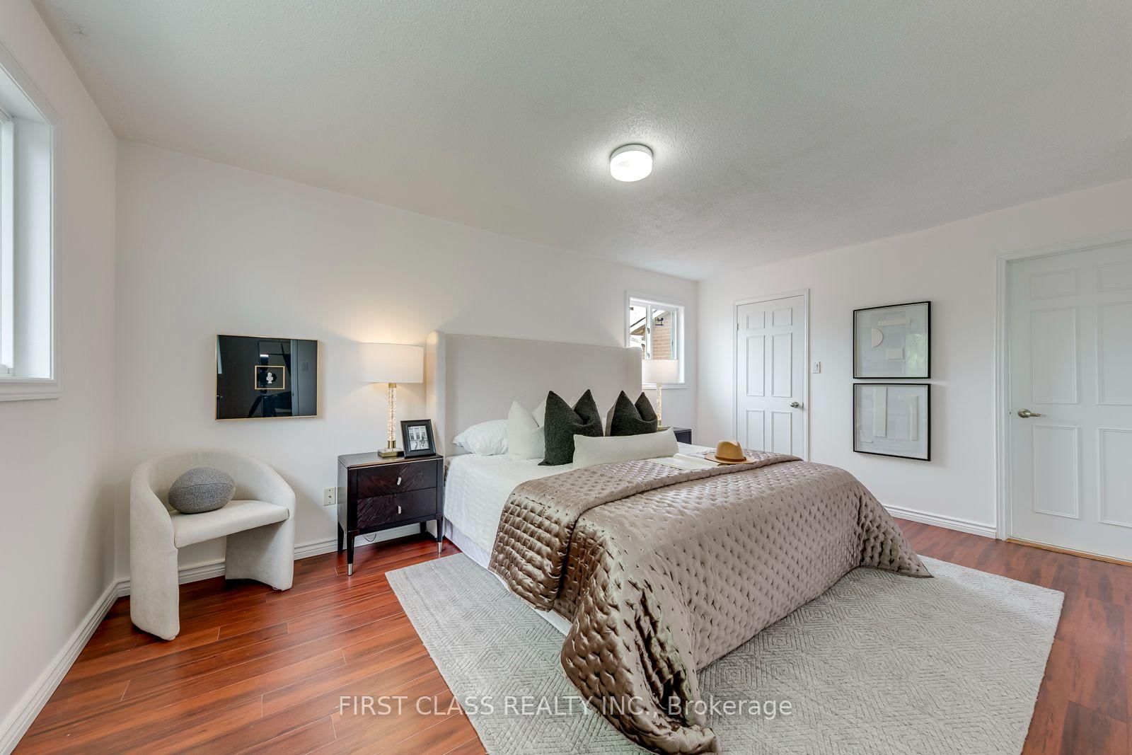 27 Alton Towers Circle • Toronto, ON photo 14