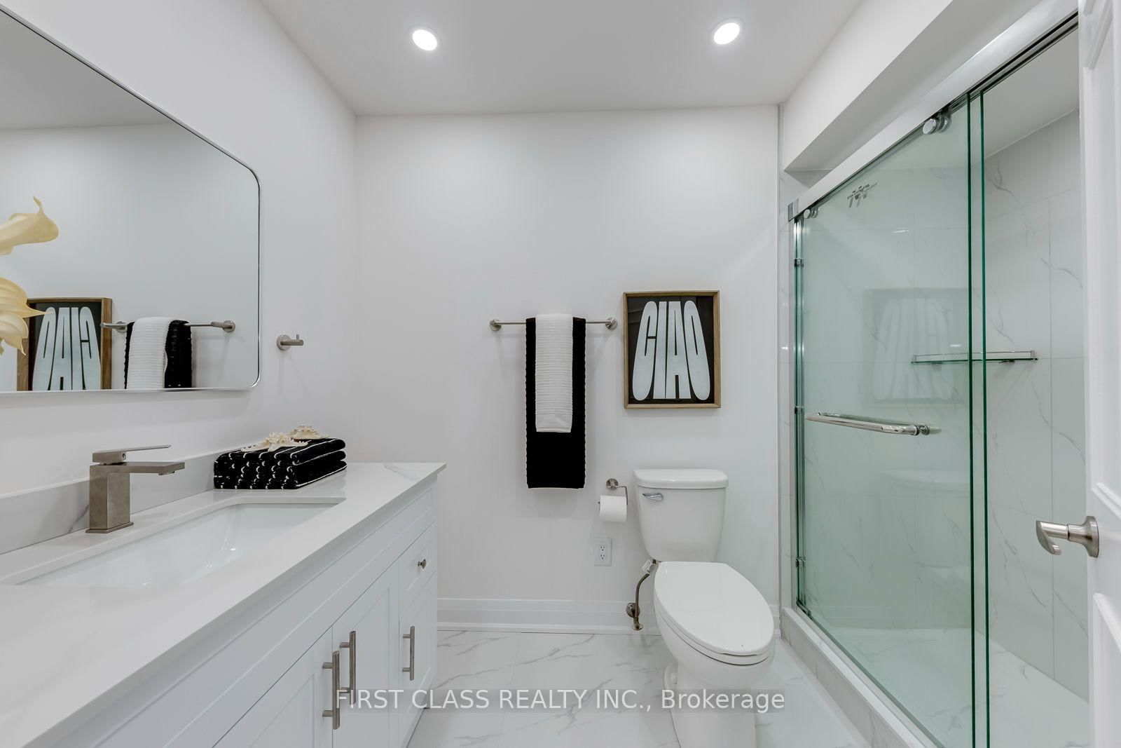 27 Alton Towers Circle • Toronto, ON photo 16