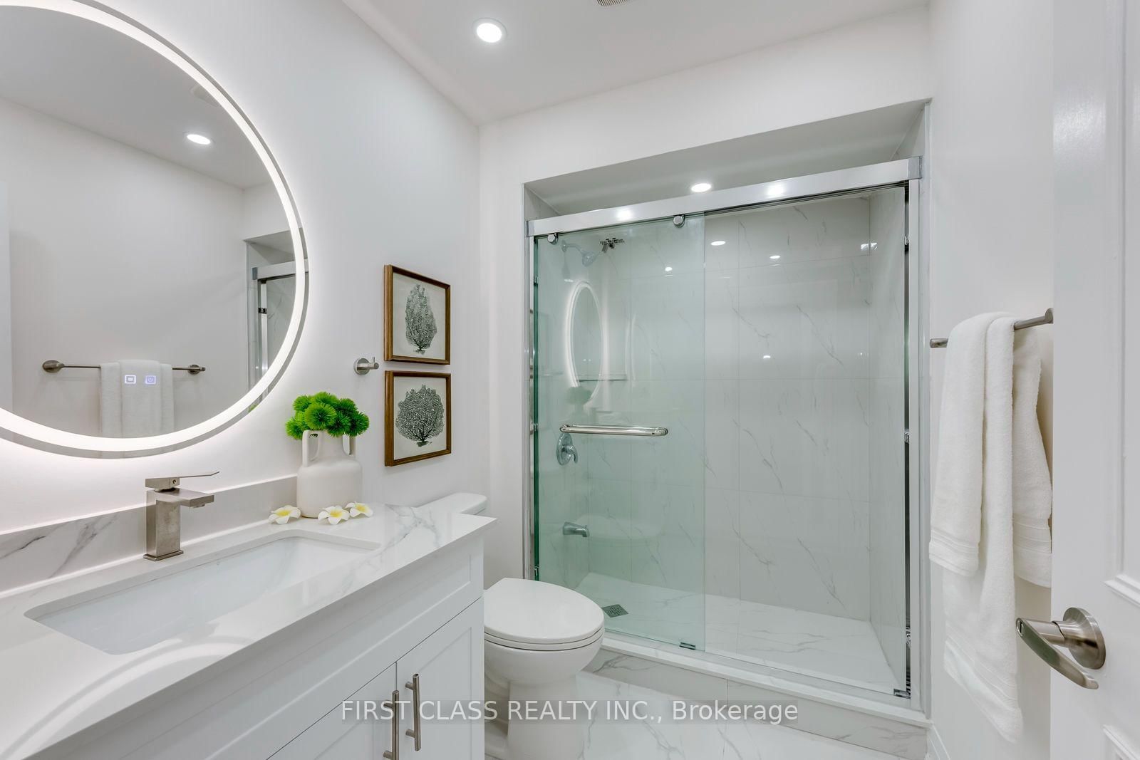 27 Alton Towers Circle • Toronto, ON photo 19