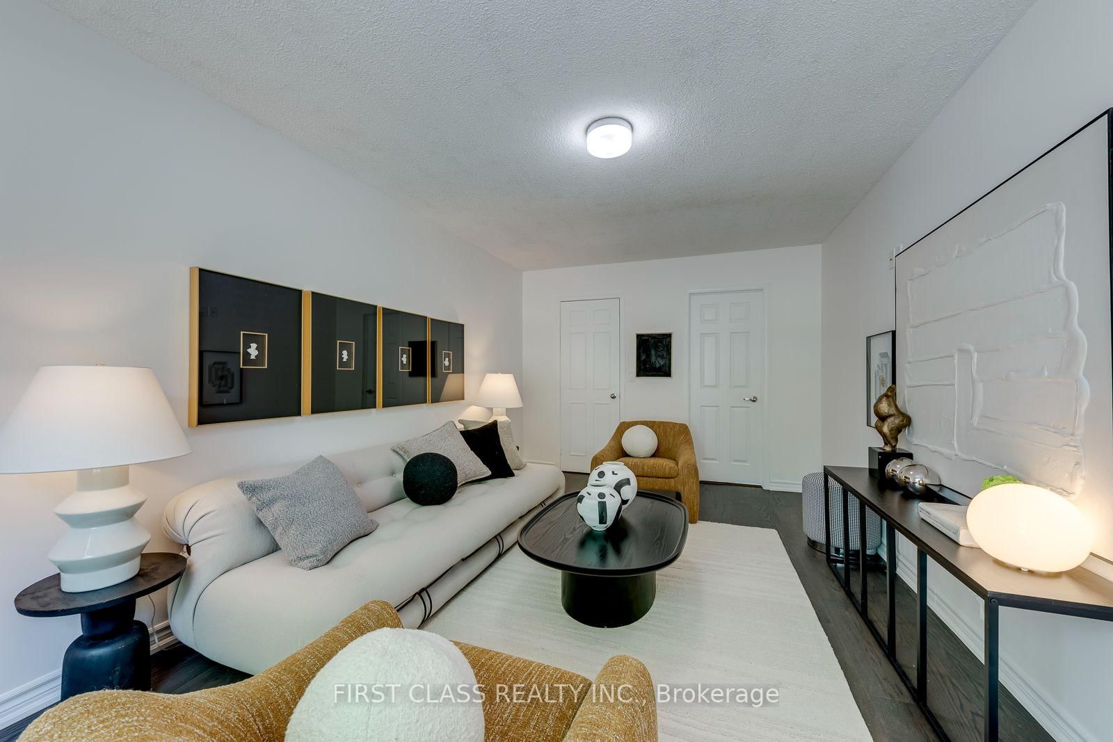 27 Alton Towers Circle • Toronto, ON photo 4