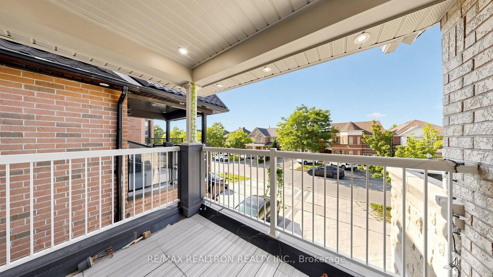13 Quietbrook Crescent • Toronto, ON photo 38