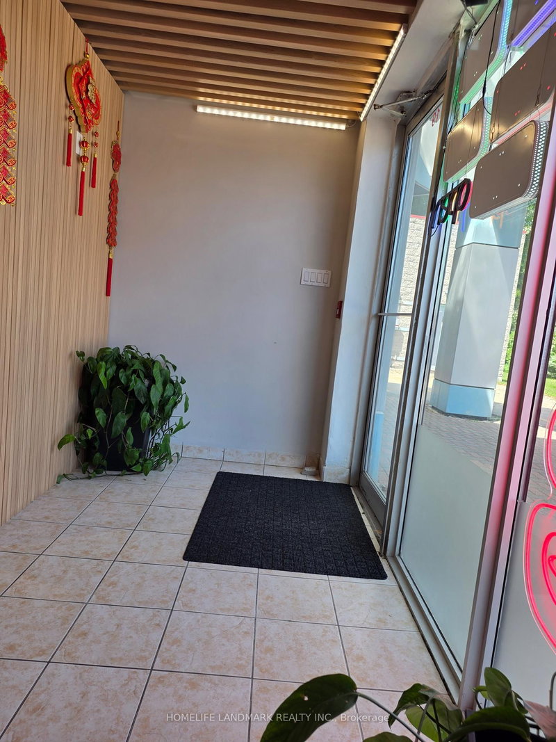 4400 Sheppard Ave E photo 5