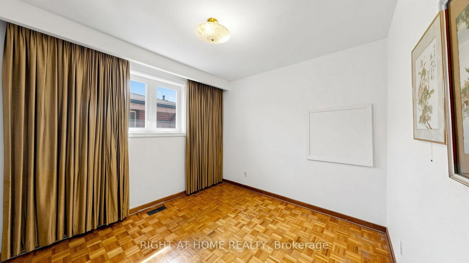 20 Torrens Avenue • Toronto, ON photo 16