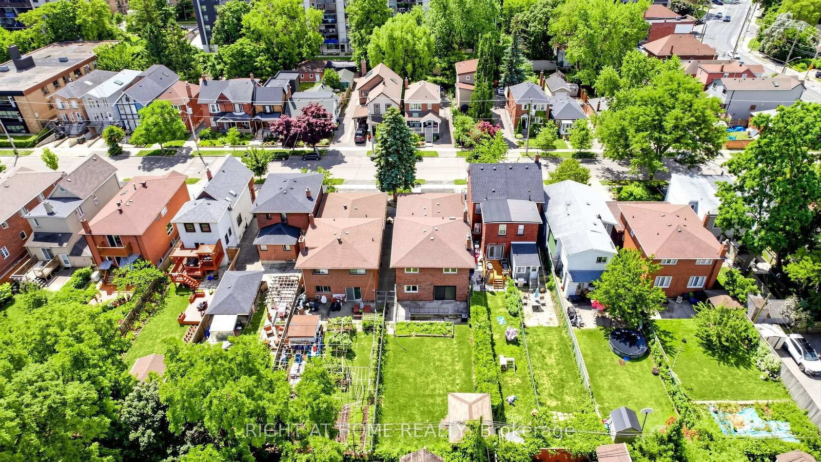 20 Torrens Avenue • Toronto, ON photo 29