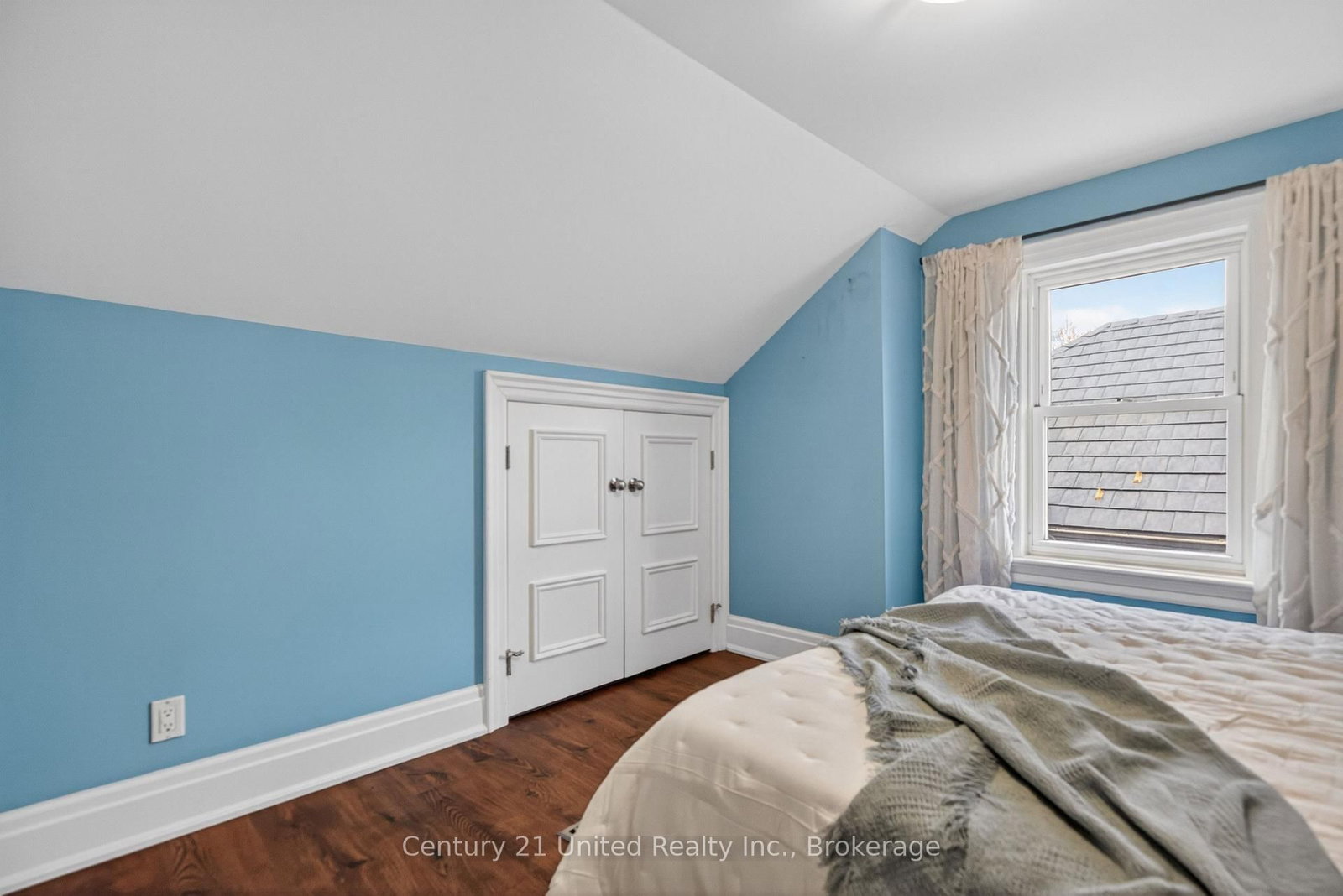 810 Byron St, Whitby, view 31