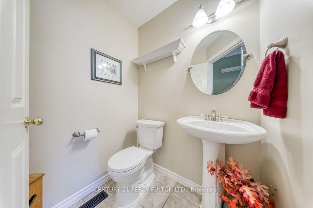 589 Blackwood Boulevard • Oshawa, ON photo 16