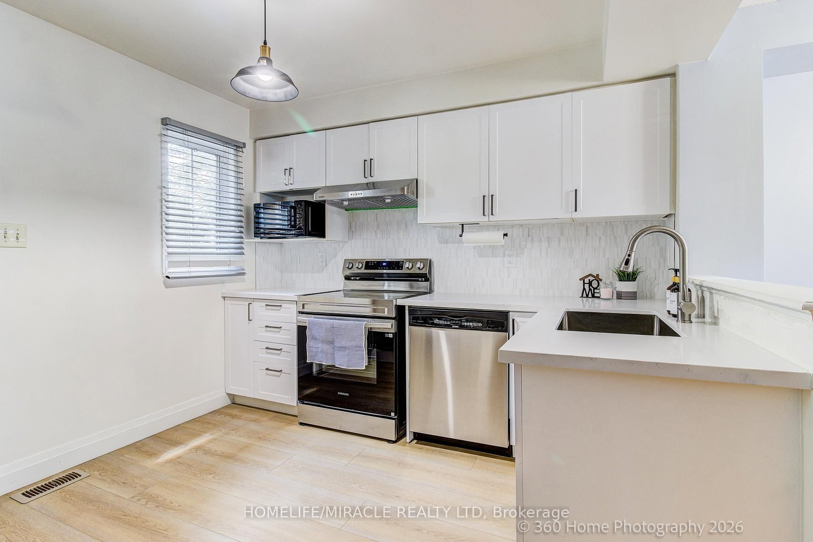 2 Hedge End Road • #85 • Toronto, ON photo 12