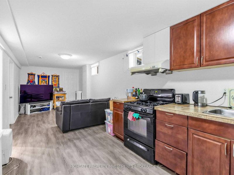 210 Gowan Ave photo 4
