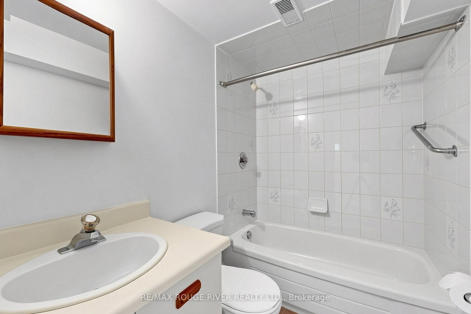 38 Lombardy Crescent • Toronto, ON photo 39