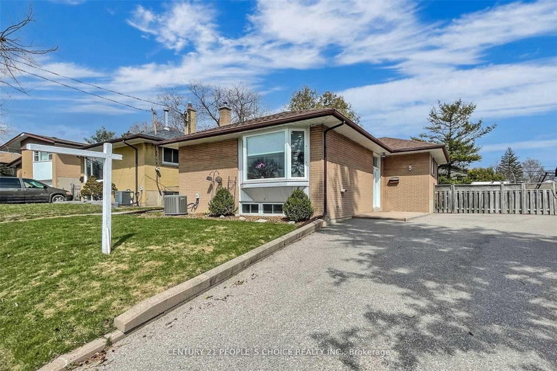 5 Mid Pines Road