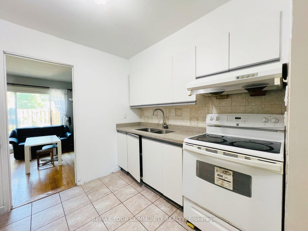 24 - 71 Cass Avenue 4