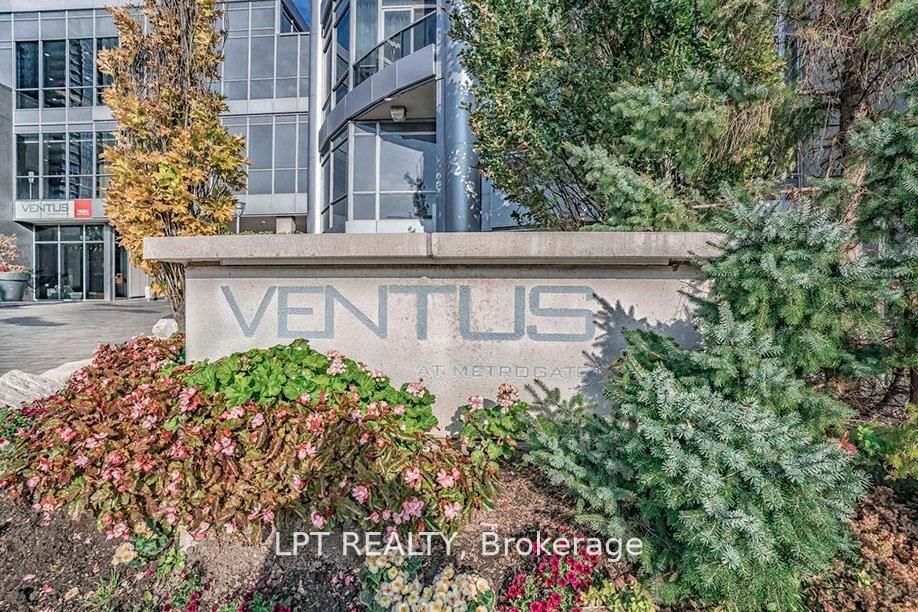 812 - 181 Village Green Square 2