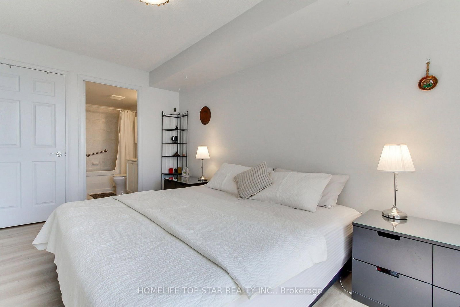 18 Mondeo Drive • #1323 • Toronto, ON photo 18