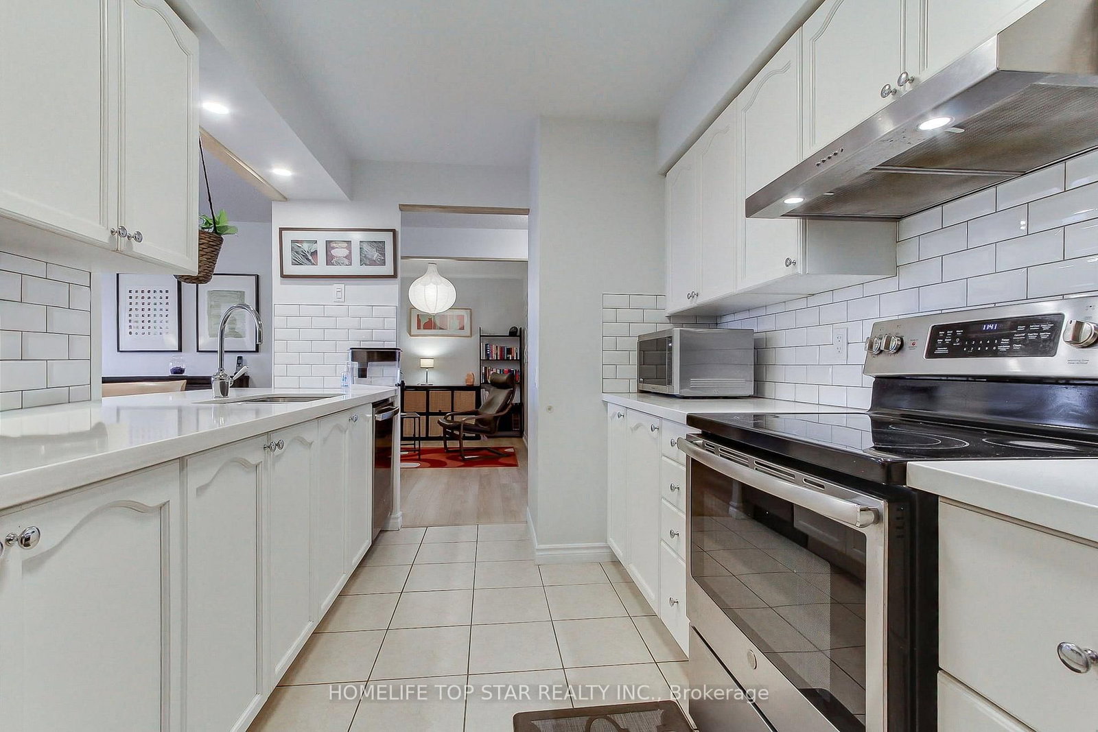 18 Mondeo Drive • #1323 • Toronto, ON photo 9