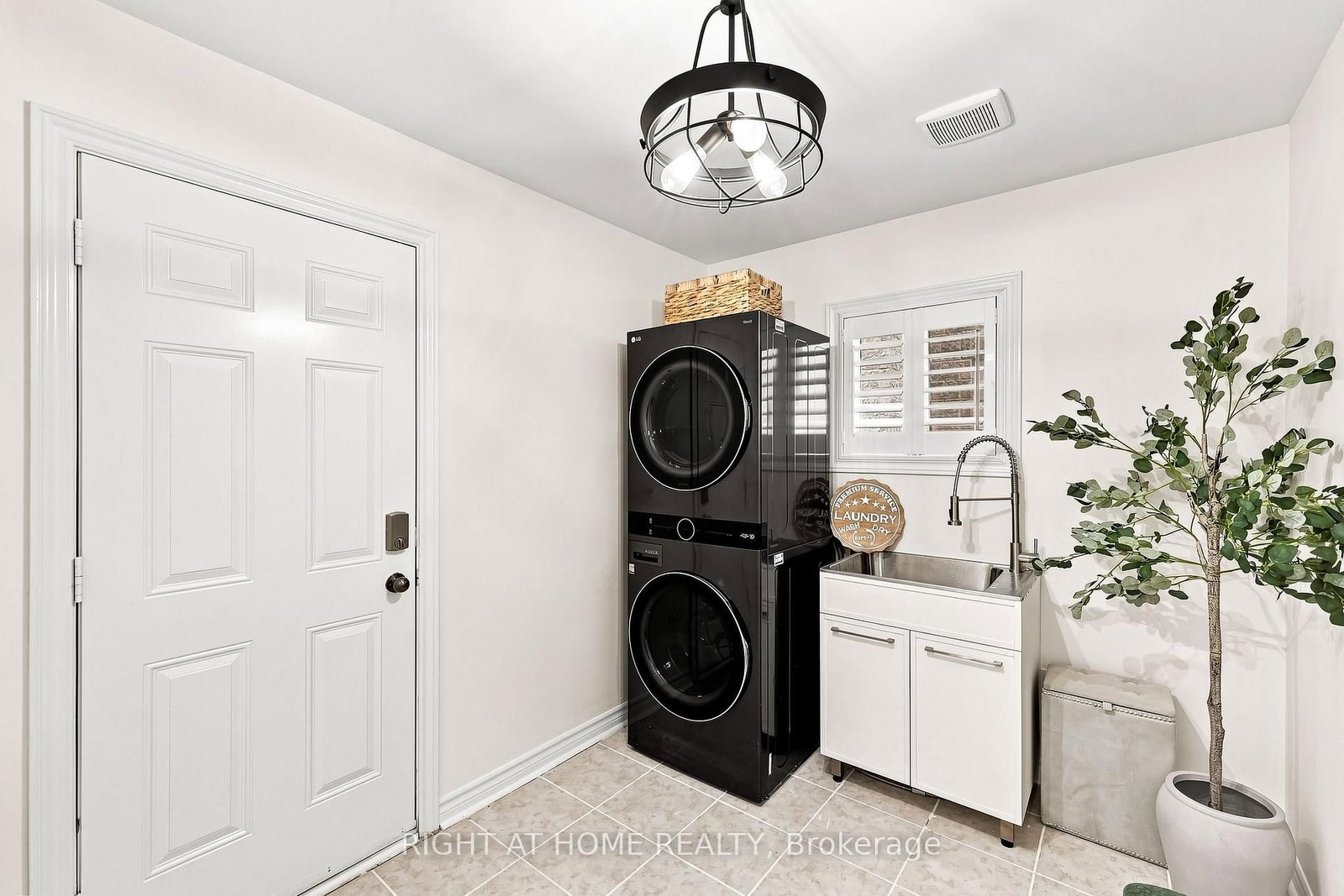 179 Cachet Boulevard • Whitby, ON photo 17