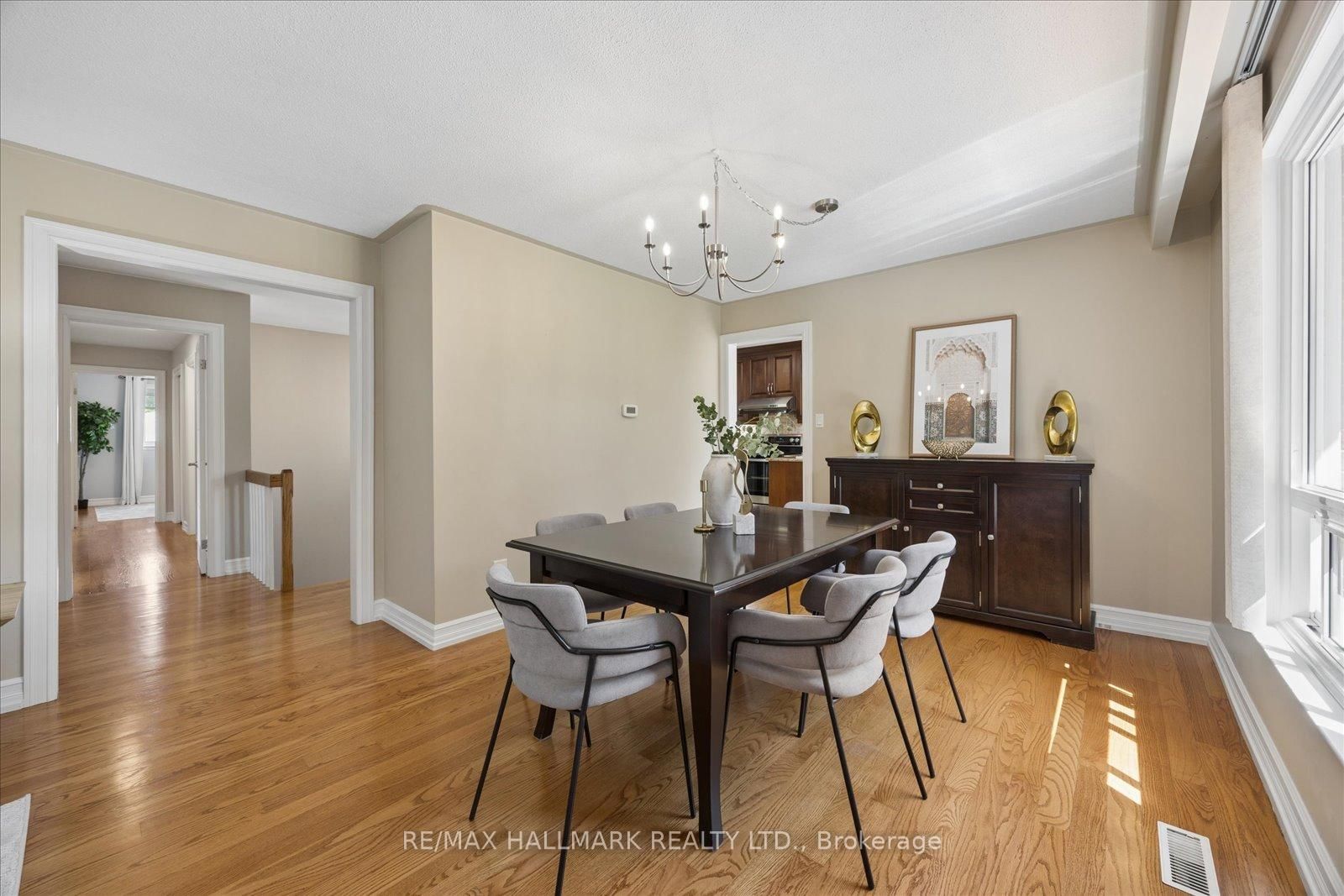 73 Fulbert Crescent • Toronto, ON photo 10