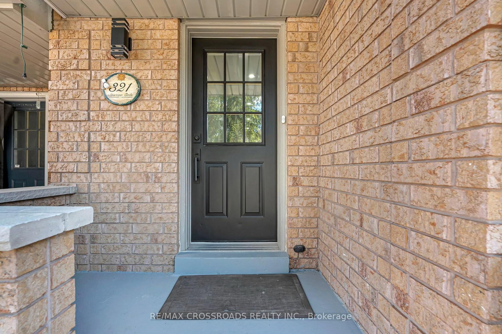321 Sparrow Circle • Pickering, ON photo 3