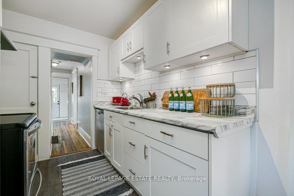212 Lawlor Avenue • Toronto, ON photo 15