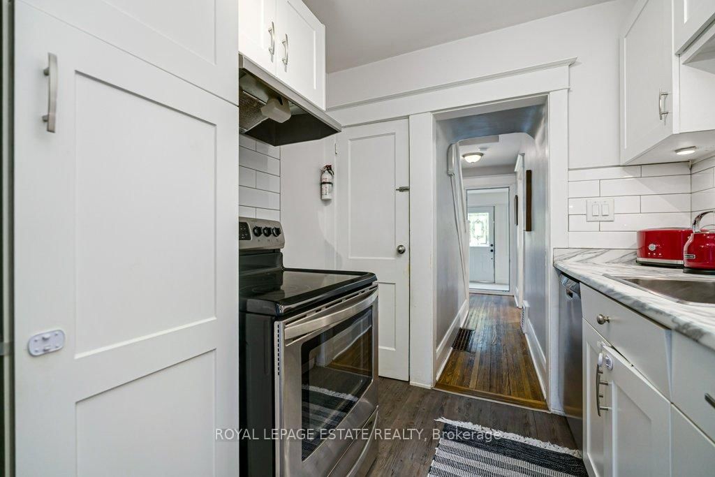 212 Lawlor Avenue • Toronto, ON photo 18