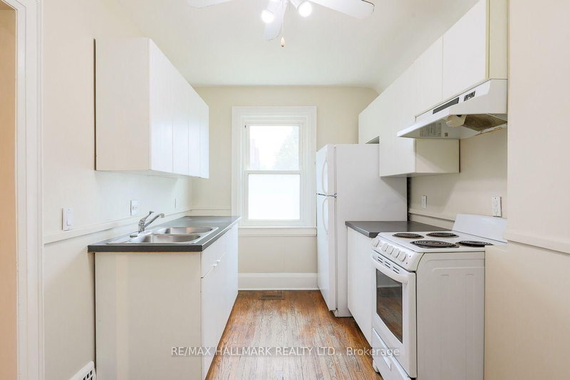 Upper - 2159 Gerrard Street E