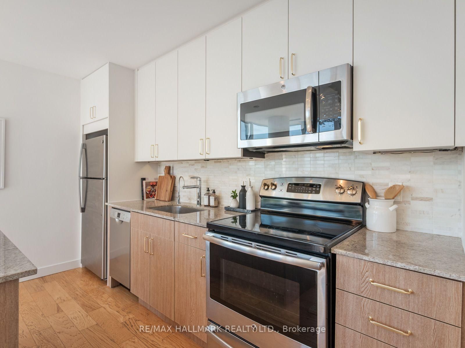 2055 Danforth Avenue • #414 • Toronto, ON photo 19