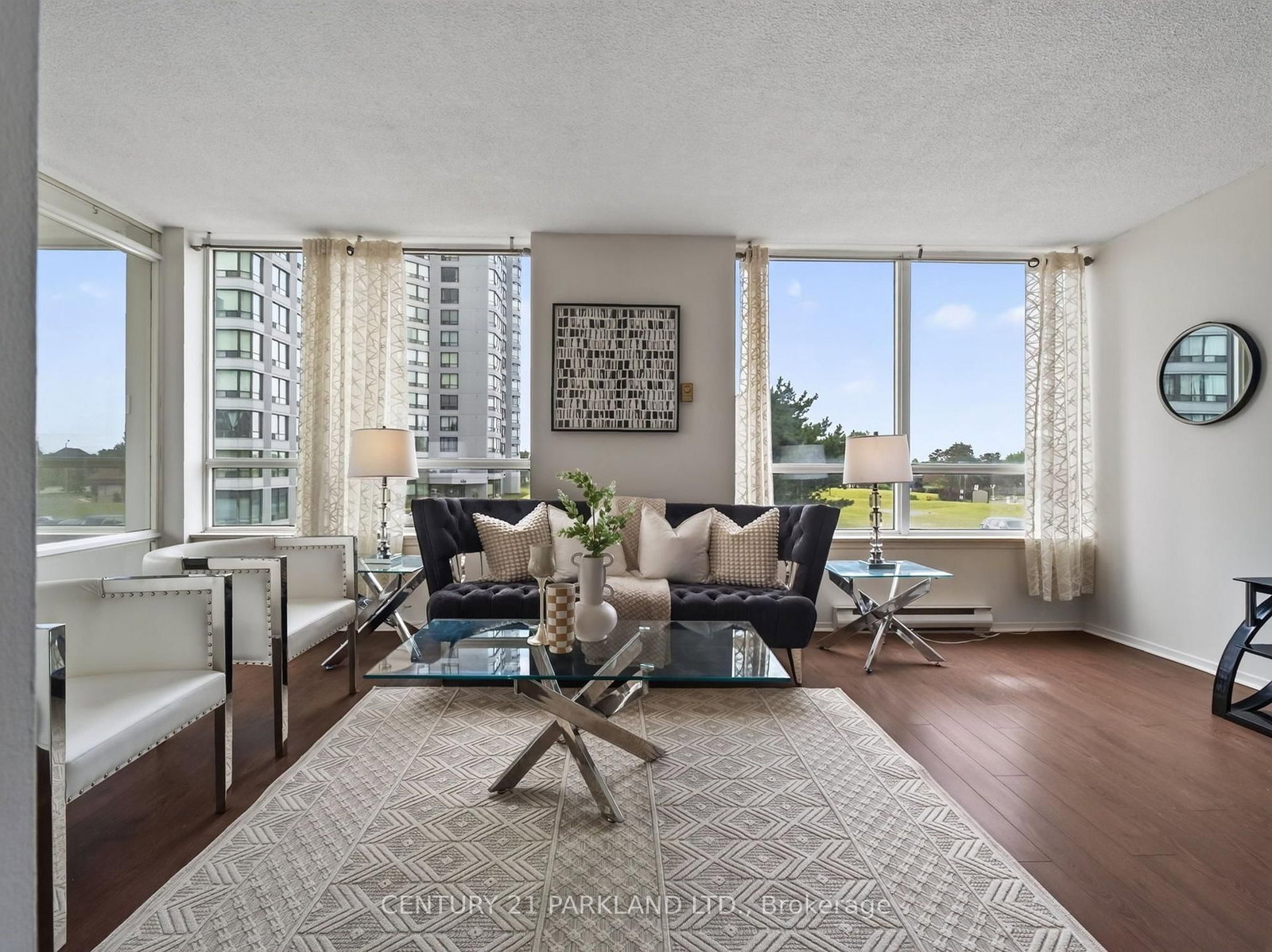 330 ALTON TOWERS Circle • #206 • Toronto, ON photo 10