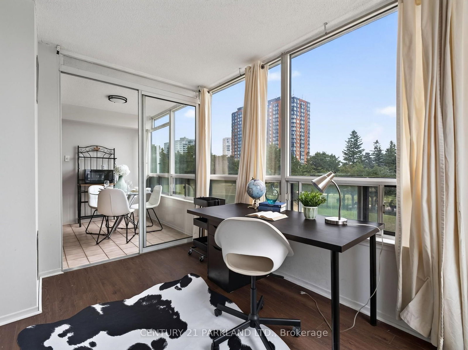 330 ALTON TOWERS Circle • #206 • Toronto, ON photo 15