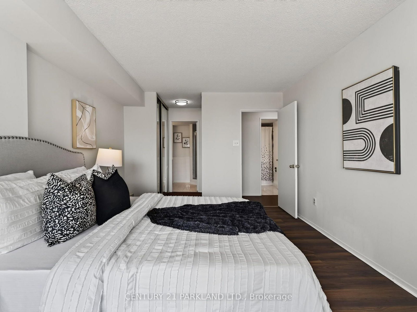 330 ALTON TOWERS Circle • #206 • Toronto, ON photo 28