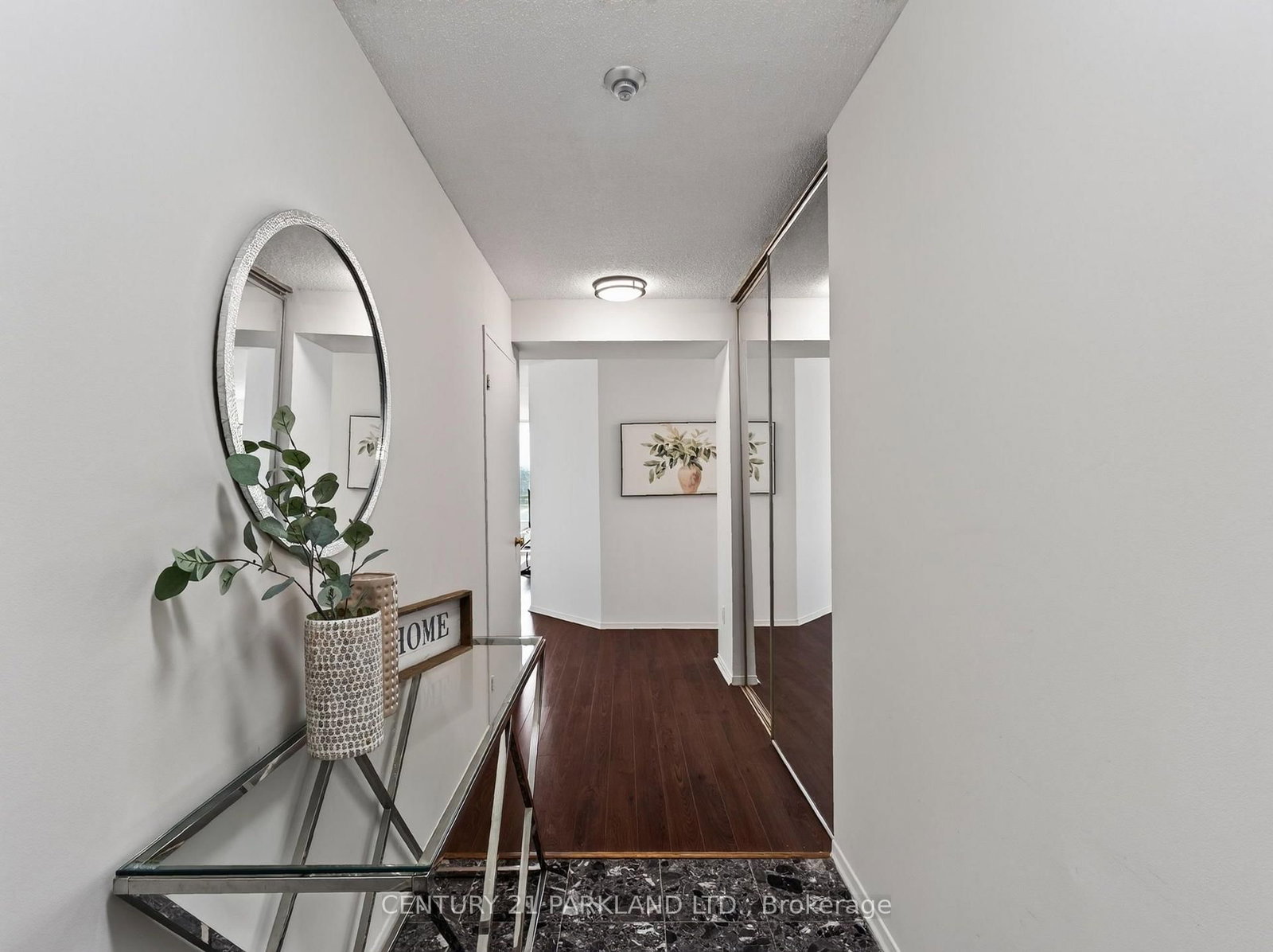 330 ALTON TOWERS Circle • #206 • Toronto, ON photo 5