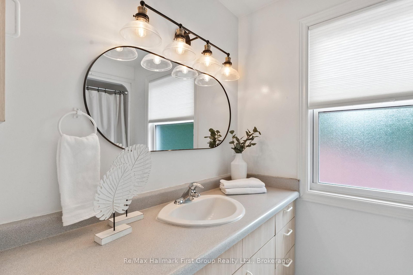 523 Reynolds Street • Whitby, ON photo 37