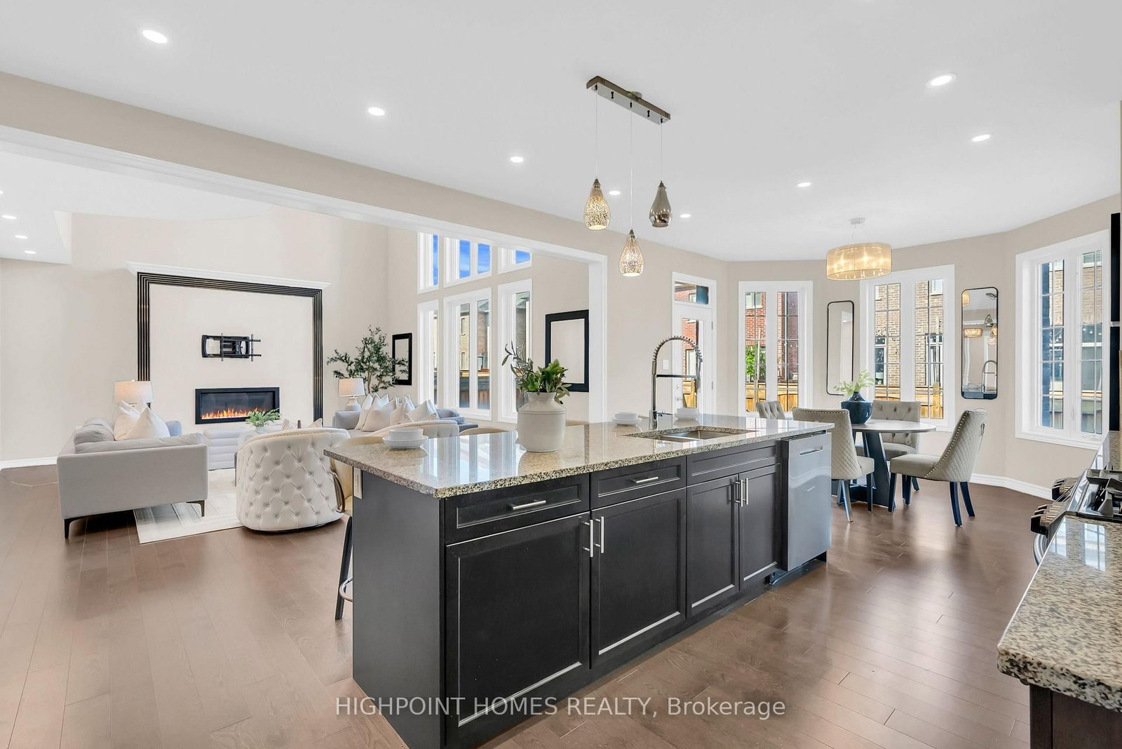 865 Riverside Drive • Ajax, ON photo 12