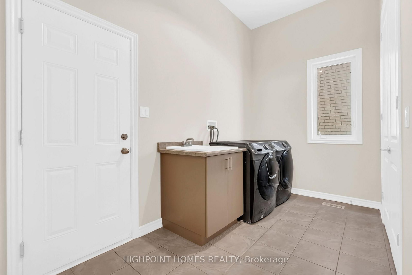 865 Riverside Drive • Ajax, ON photo 18