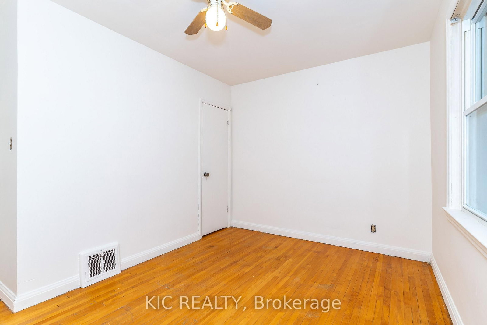 333 CADILLAC Avenue S • Oshawa, ON photo 17