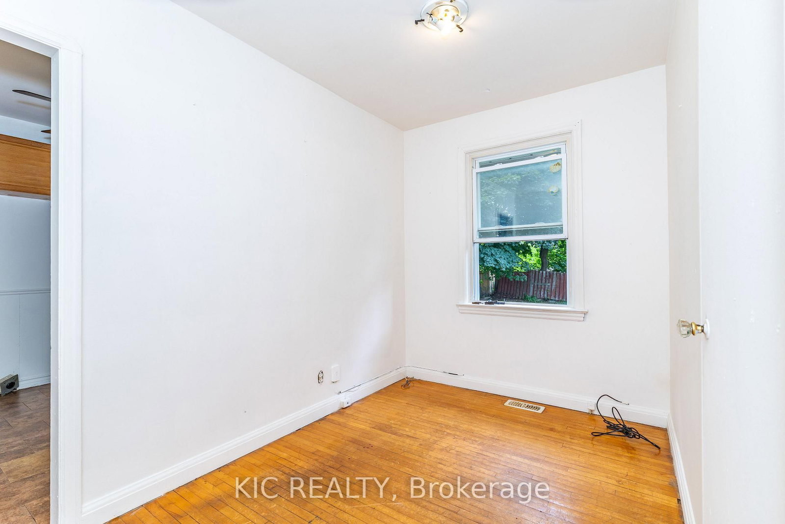 333 CADILLAC Avenue S • Oshawa, ON photo 9