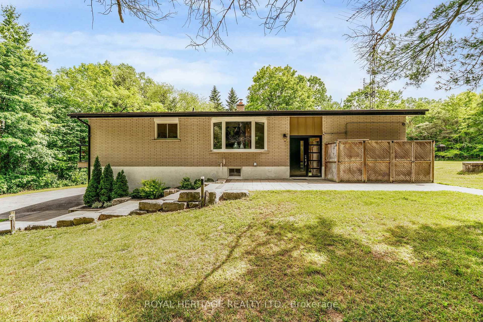 5260 Coronation Road • Whitby, ON photo 5