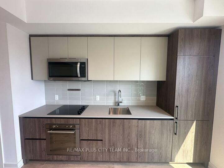 542 - 150 Logan Avenue, Toronto 5