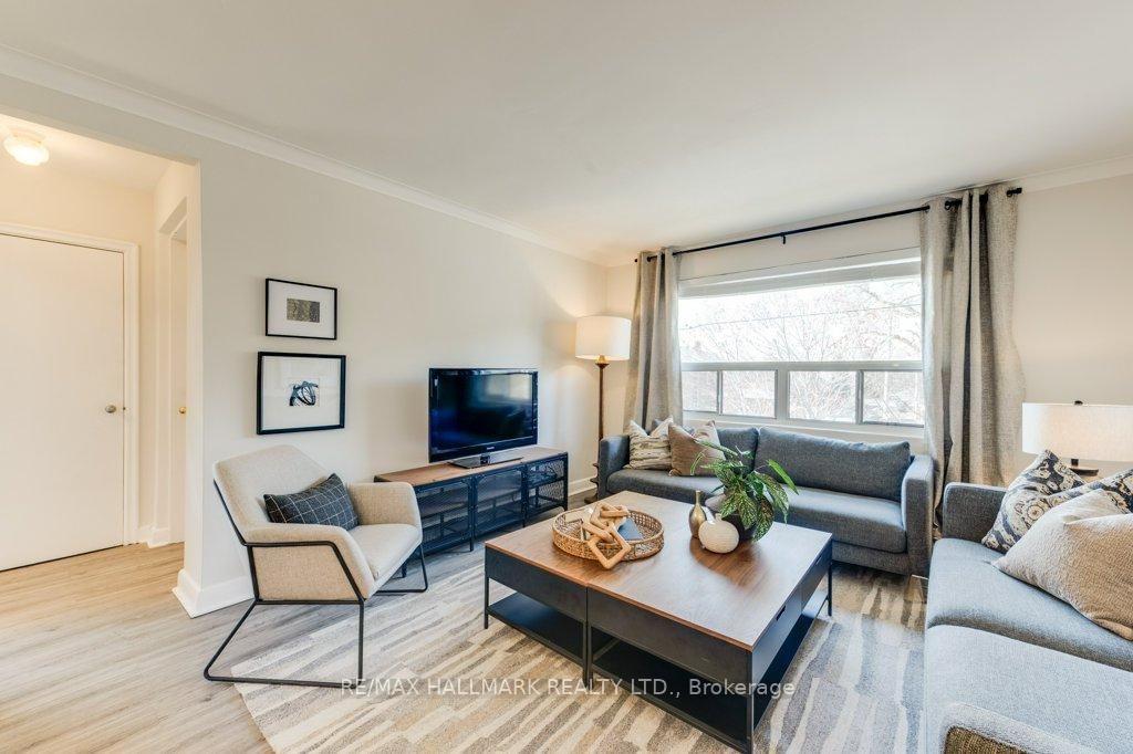 Upper - 225 Woodville Avenue, Toronto 3