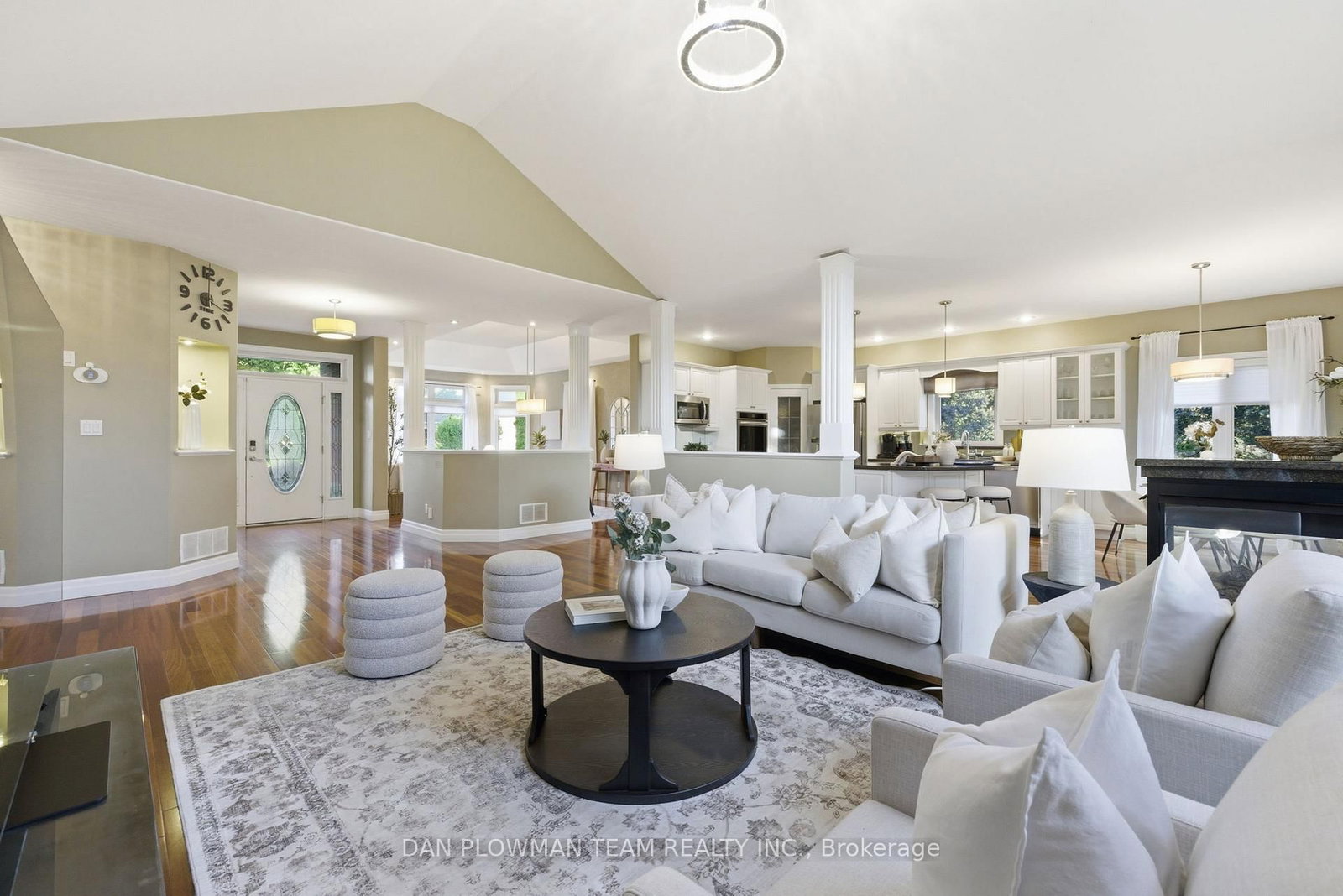 17 Burgundy Court • Whitby, ON photo 13