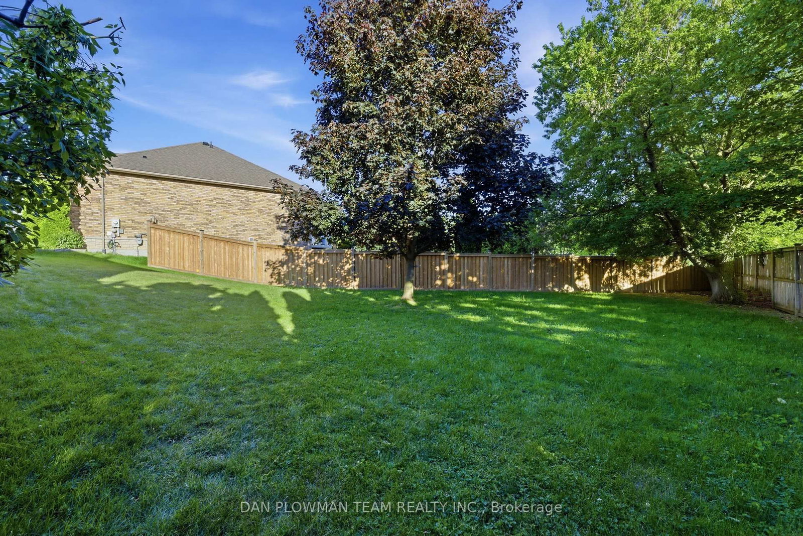 17 Burgundy Court • Whitby, ON photo 42