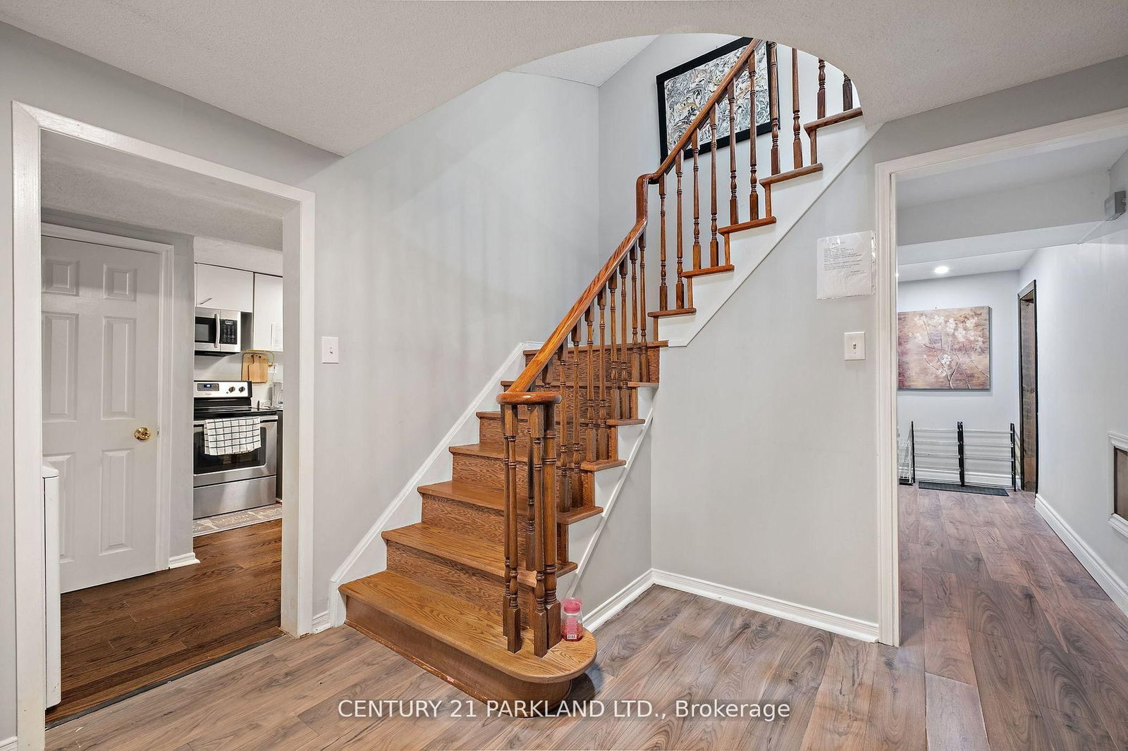 87 Bonacres Avenue • Toronto, ON photo 11