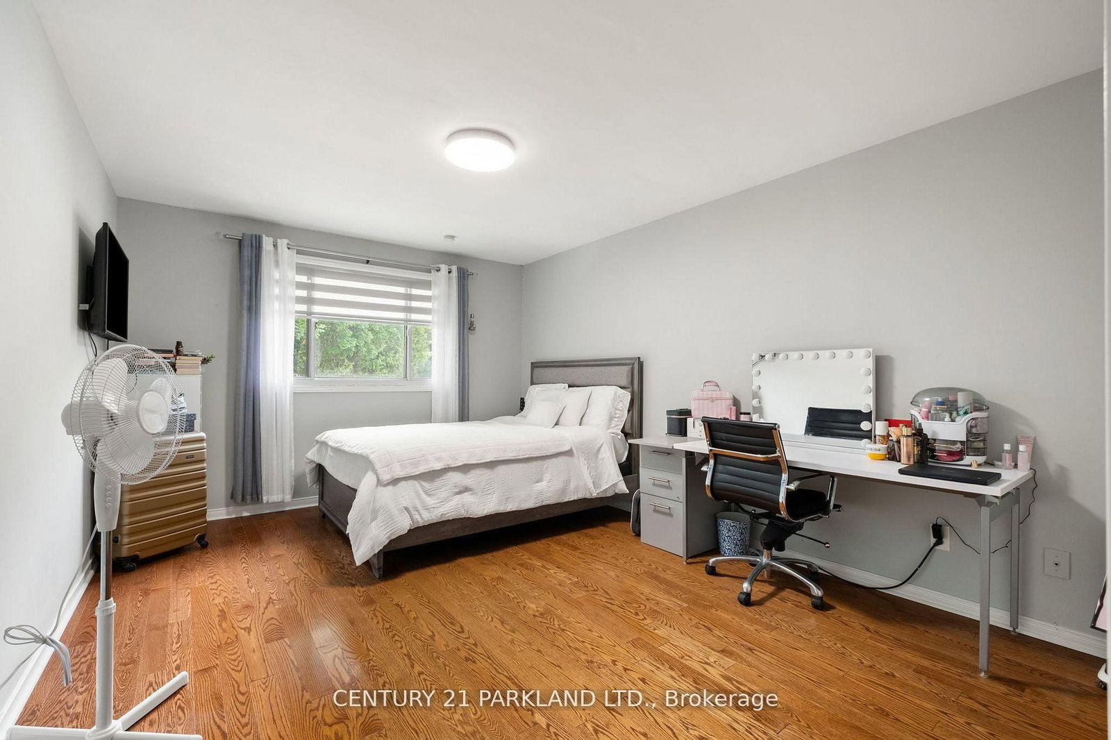 87 Bonacres Avenue • Toronto, ON photo 15
