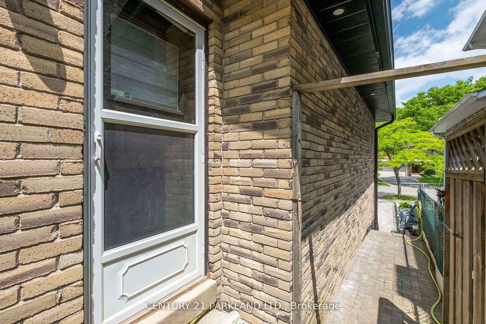 87 Bonacres Avenue • Toronto, ON photo 21