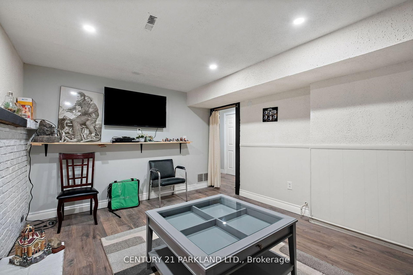 87 Bonacres Avenue • Toronto, ON photo 25